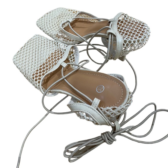 Fishnet Square Toe Heel - Picture 3 of 4